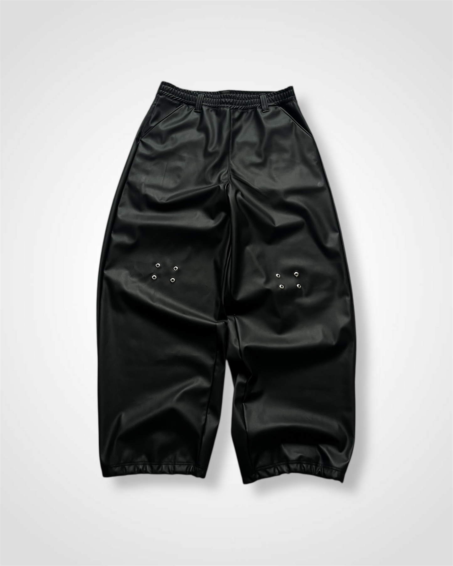 VOID LEATHER BAGGIES