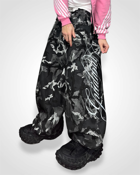 STUDDED CAMO BAGGIES